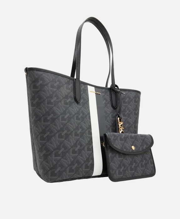 Продавам черна чанта Michael Kors тип Shopper