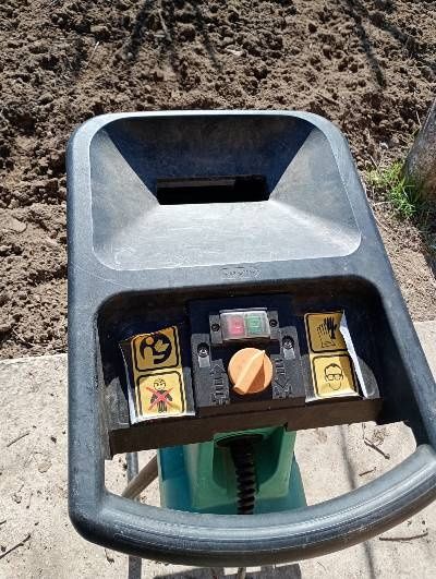 Дробилка за клони Bosh 2300 AXT за Части