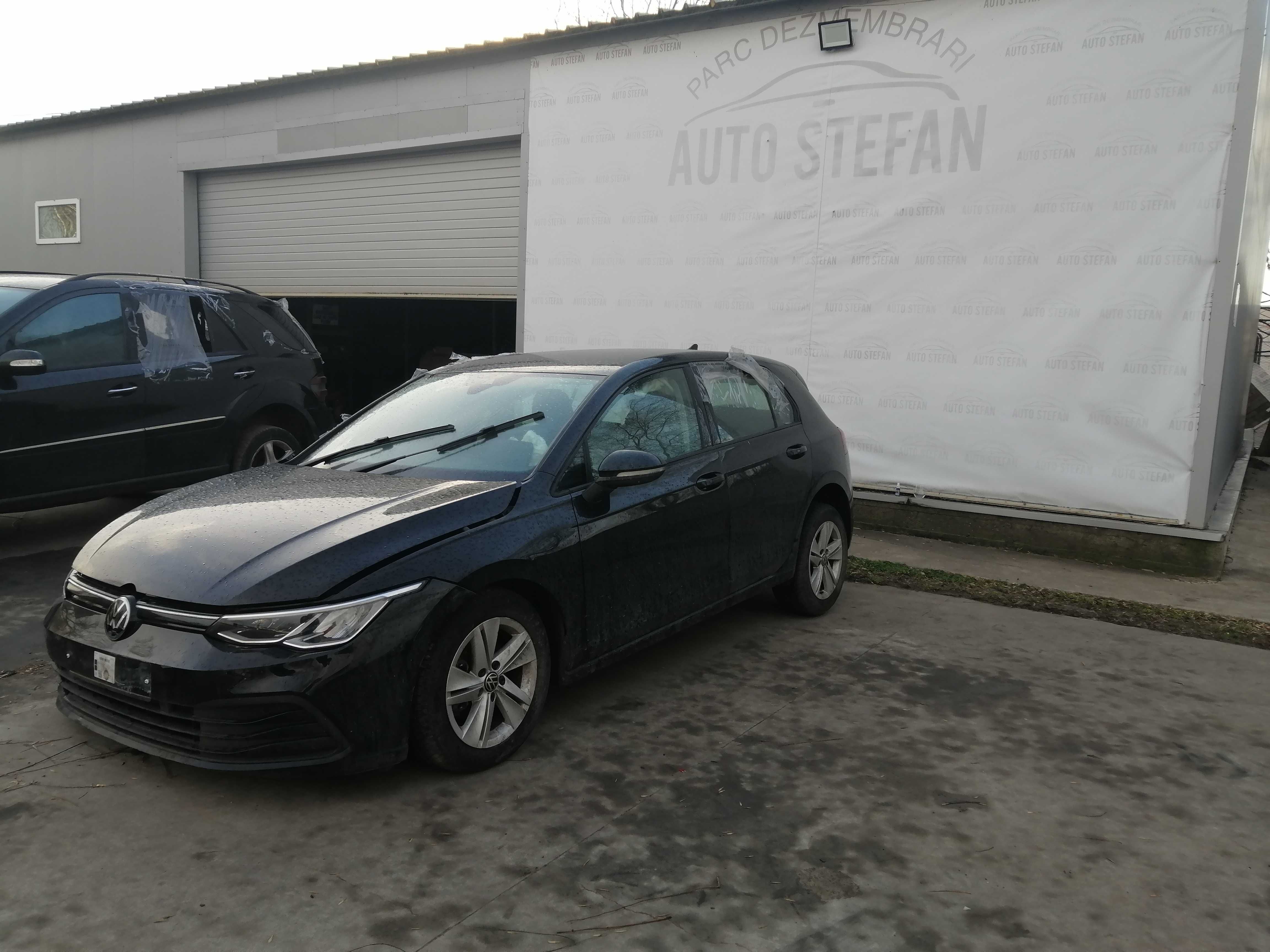 Dezmembram Volkswagen Golf 8