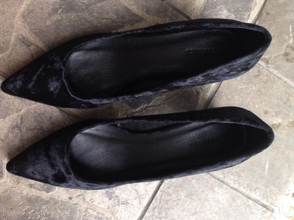 Pantofi dama Reserved negru velur nr 37