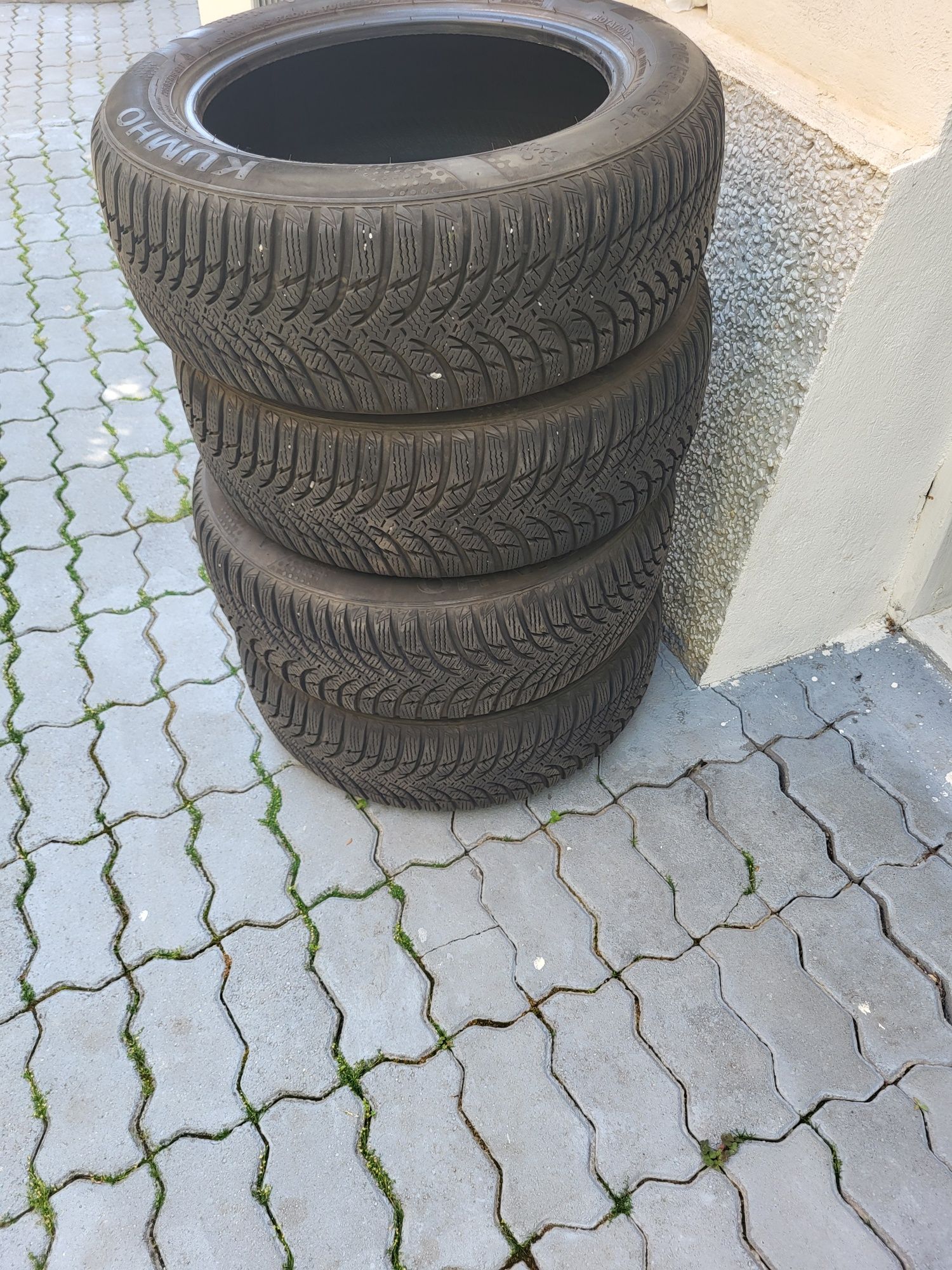 Set cauciucuri iarnă 205/55/R16 și set cauciucuri vară cu jante