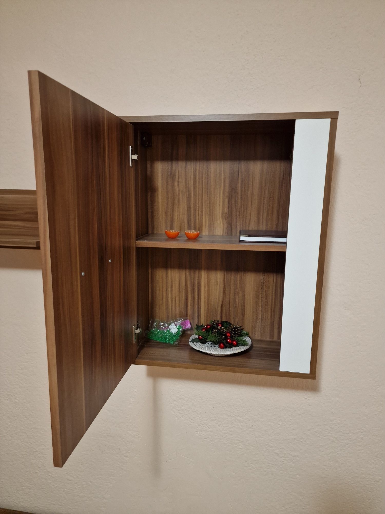 Модулна секция.      .