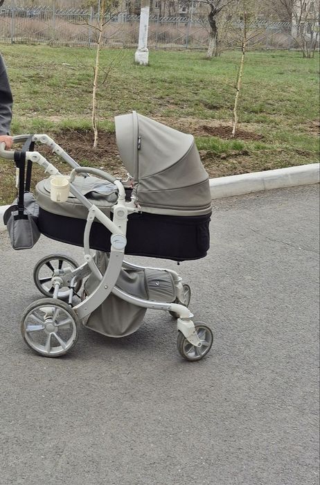 Продам коляску детскую
