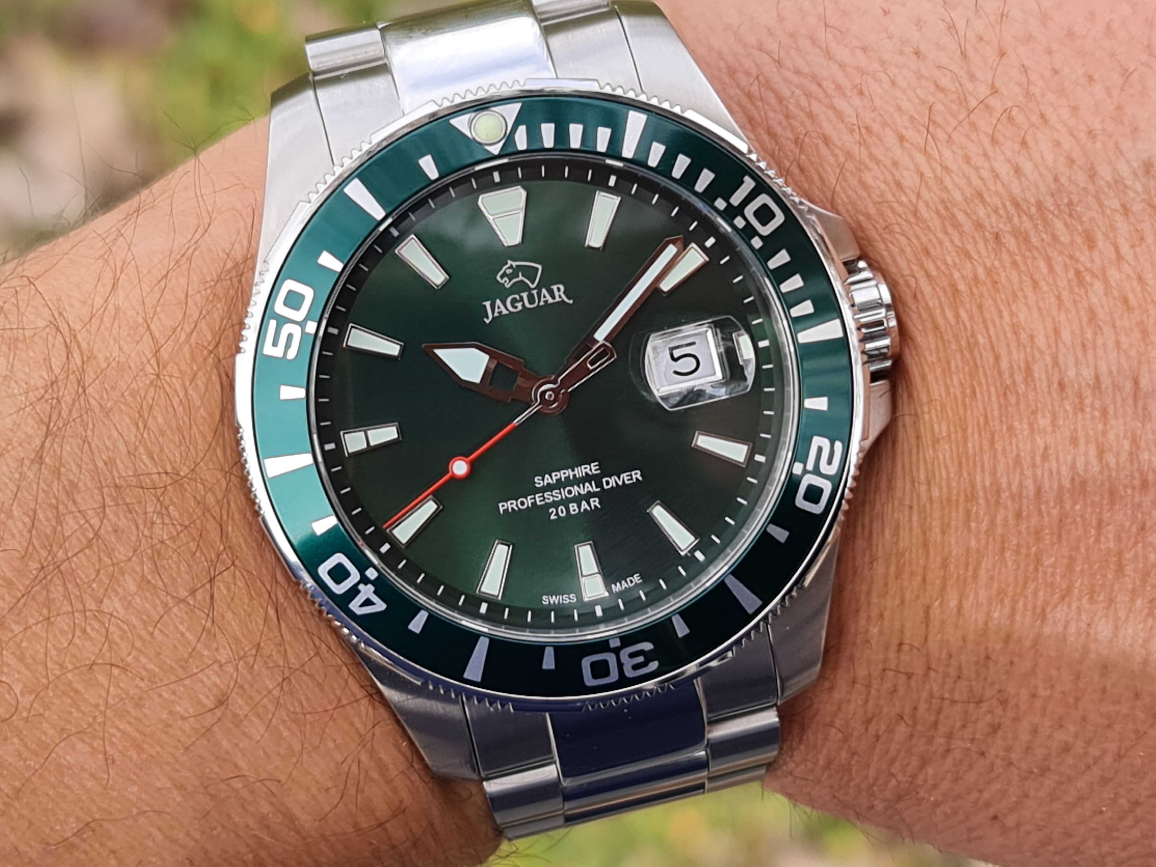 JAGUAR 44mm. Professional Diver 200m. HULK