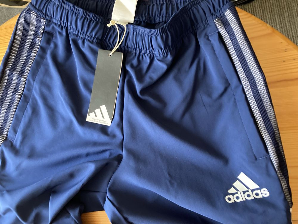 Мъжко оригинално долнище Adidas