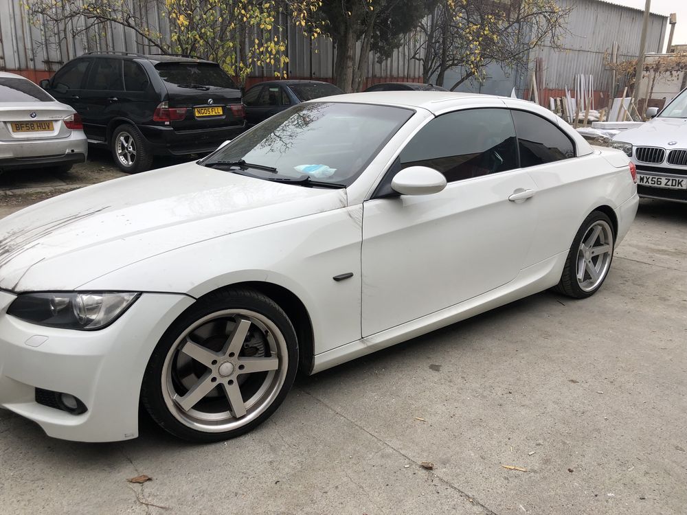 Продаваме на части бмв е93 325и  bmw e93 325i.