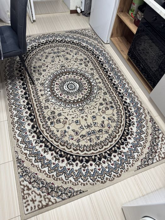 Ковер с узорами бу 2000тг