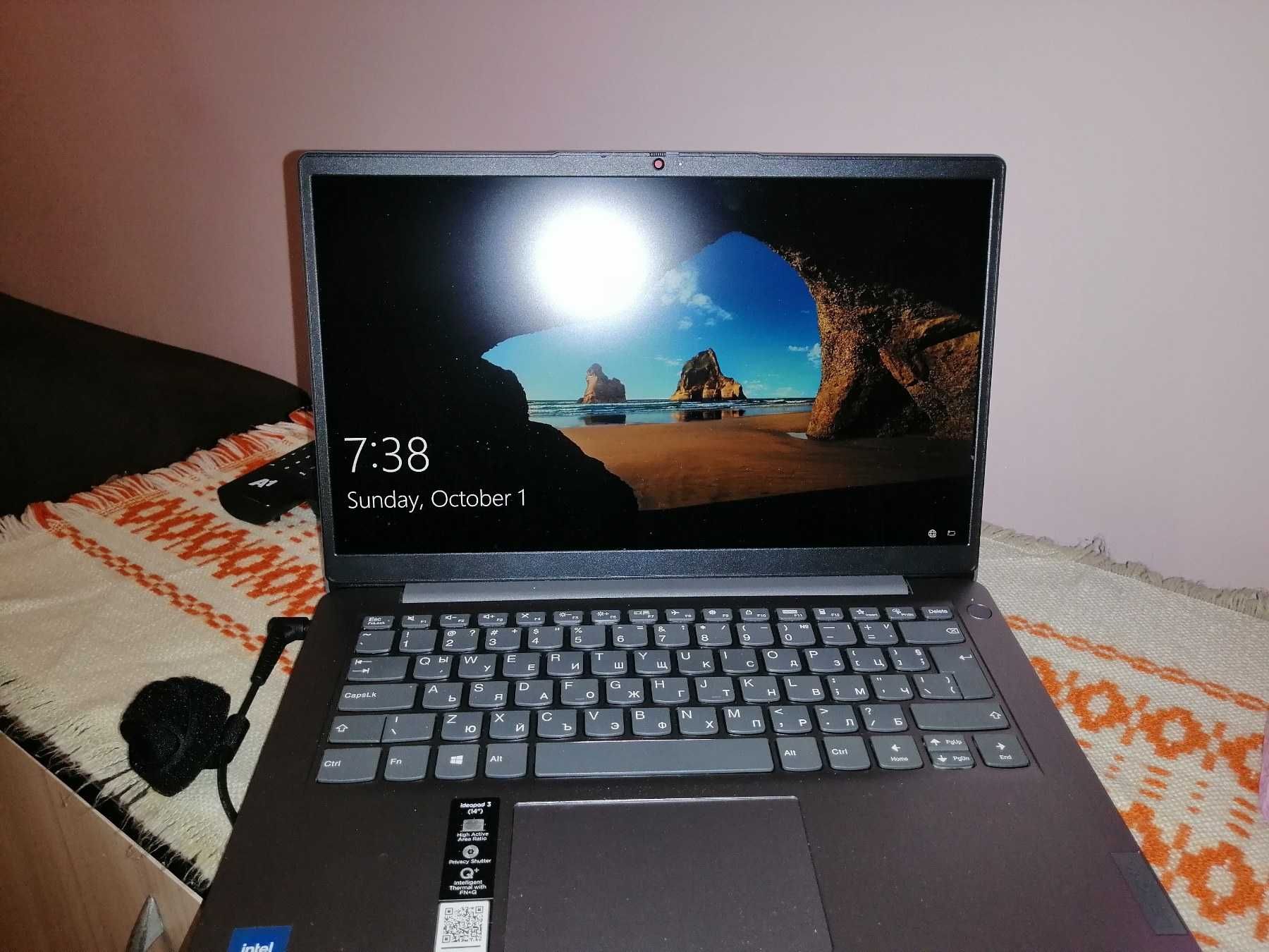 Лаптоп Lenovo IdeaPad 3 + чанта