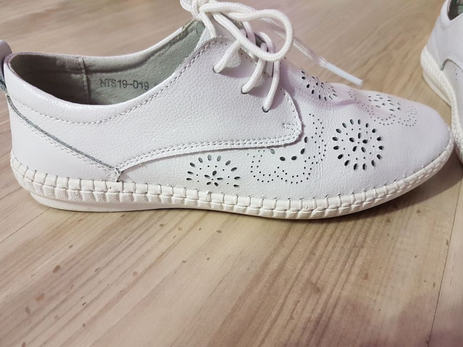 Обувки естествена кожа номер 37