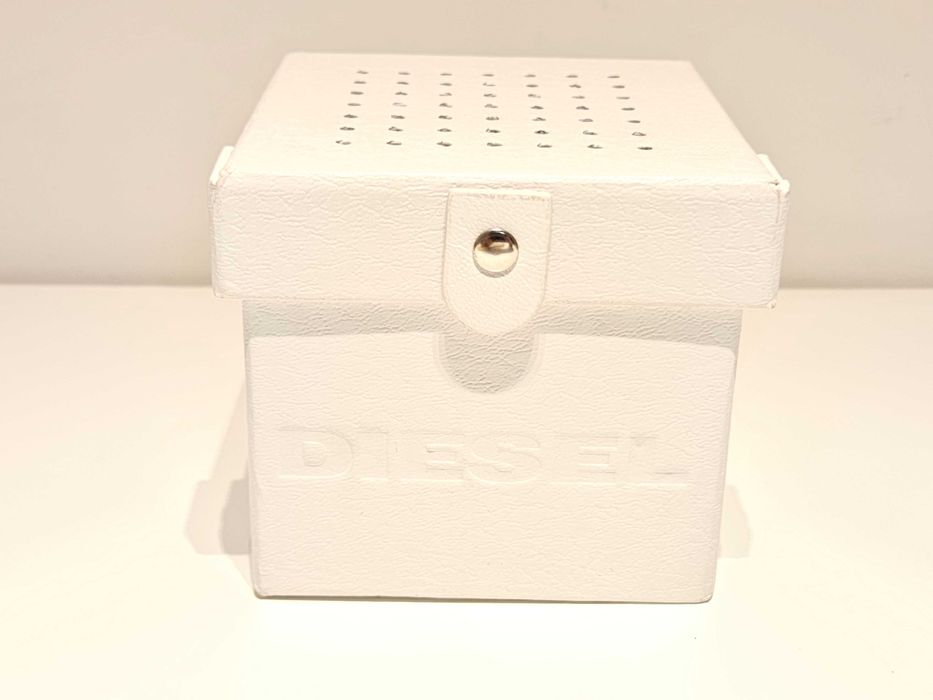 Продаван нов спортен мъжки кварц хронограф три времена"DIESEL"DZ-7313