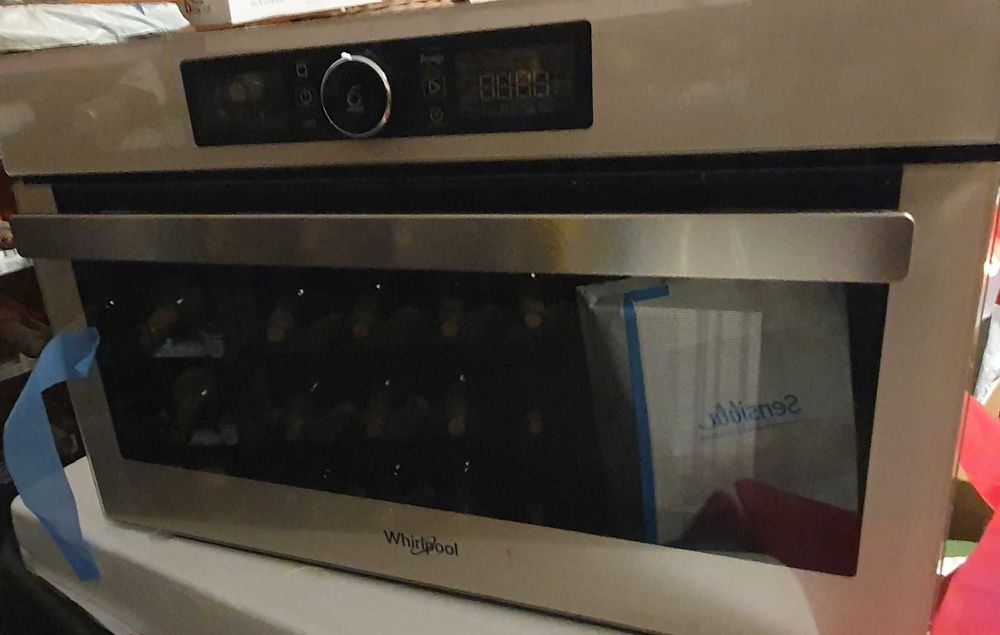 Cuptor cu microunde incorporabil Whirlpool folosit/ utilizat