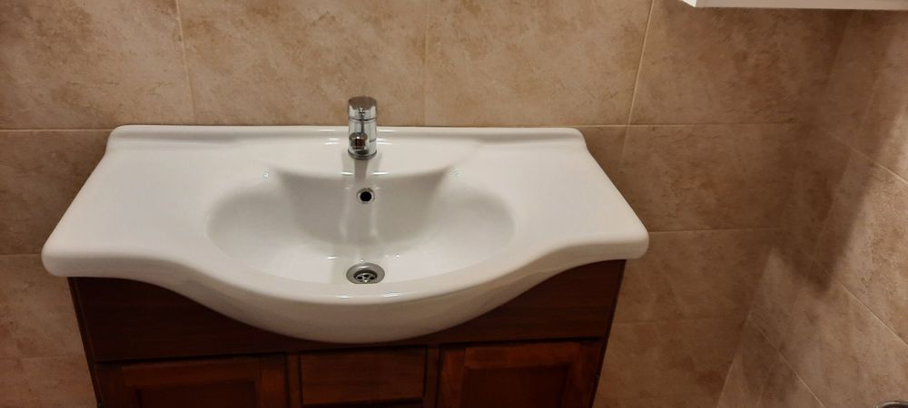 Lavoar baie în stare bună