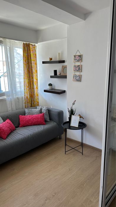 Inchiriez garsoniera in  Micro 3