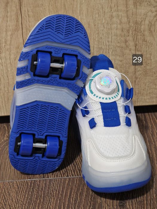 Role adidasi , leduri reîncărcabile si roti detasabile