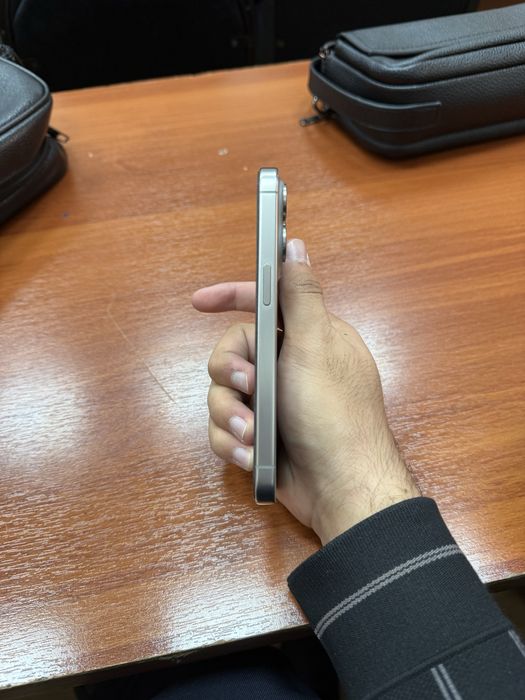 iPhone 15 Pro Natural 2-sim