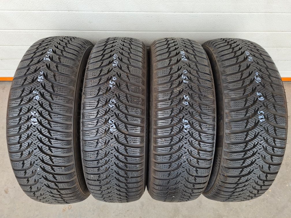 Зимни гуми 4 броя KUMHO WinterCraft Wp51 185 65 R15 дот 3017