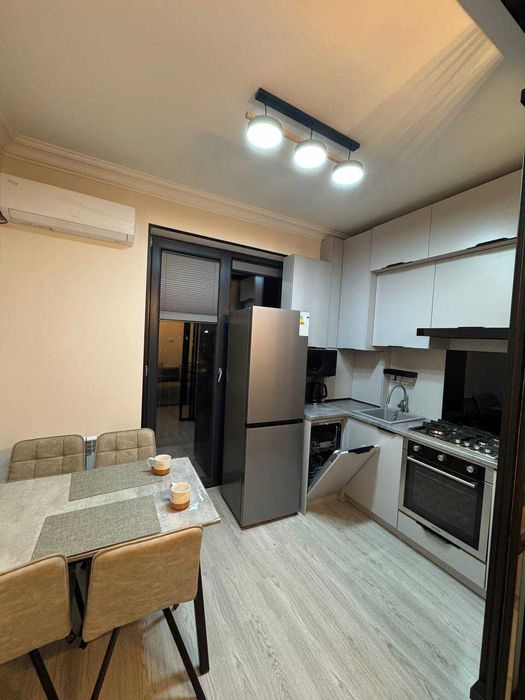 Фото реальное/CHAQAR/Дружба/Новостройка/1/8/13/Посудомойка/Гардероб