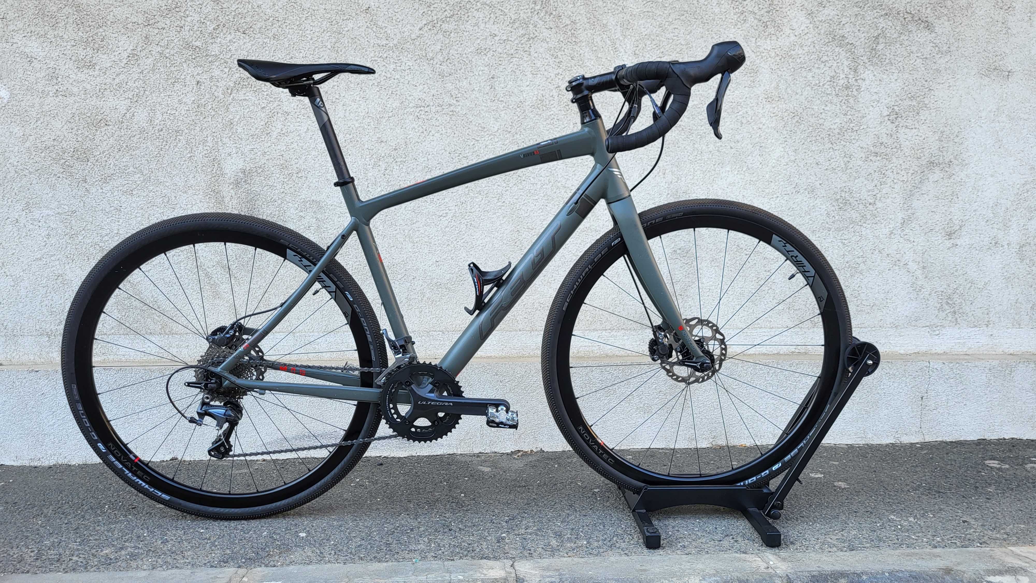 Cursiera endurance/gravel Felt V55, marime 54/M, 10.17 kg, Ultegra