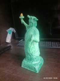 Продам статую свободы