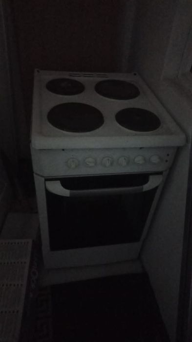 Продам электроплиту