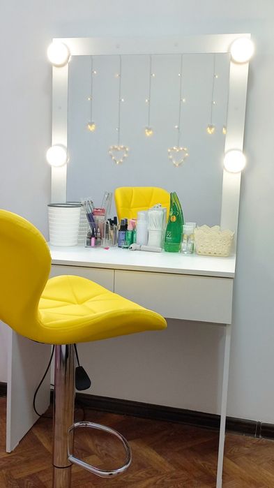 Барный стул сотилади