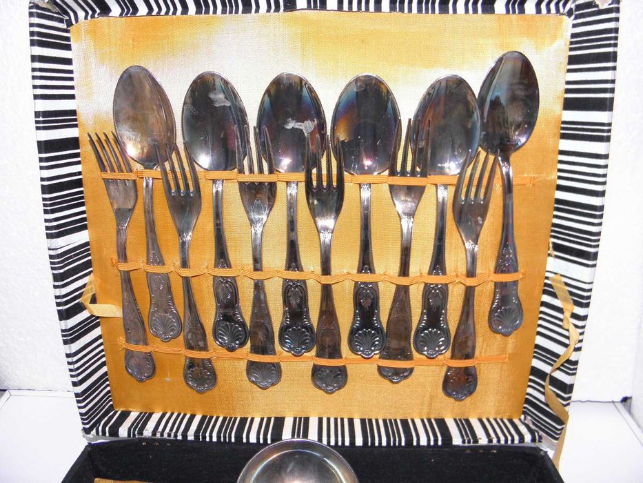 Винтидж посребрен сервиз от 70-те г.