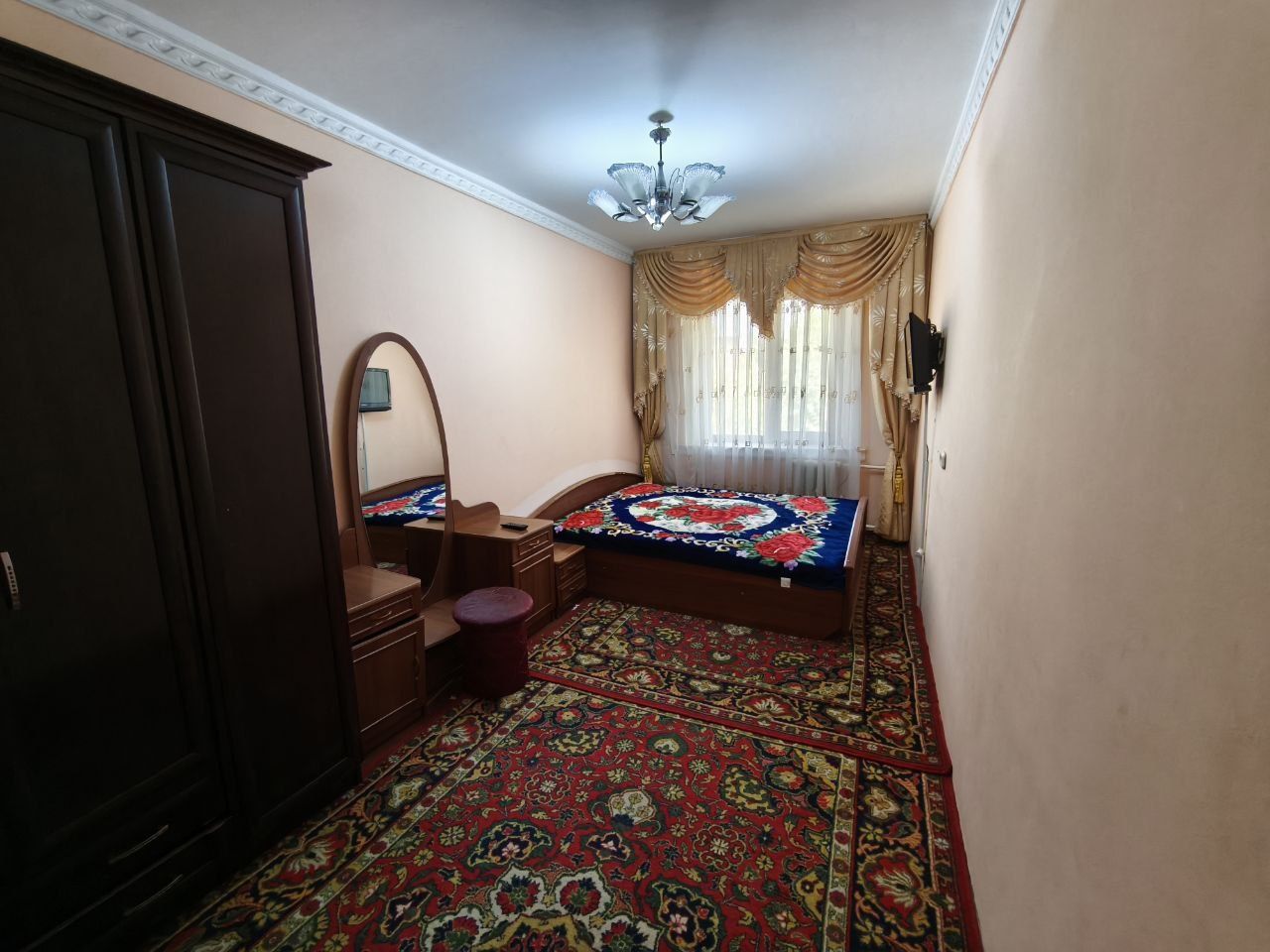 Срочно продаётся 5 комнатная квартира