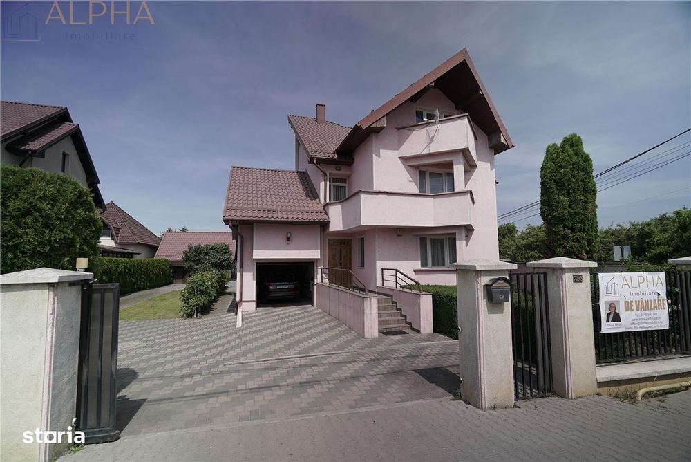 Vila eleganta cu piscina, teren generos si finisaje de calitate