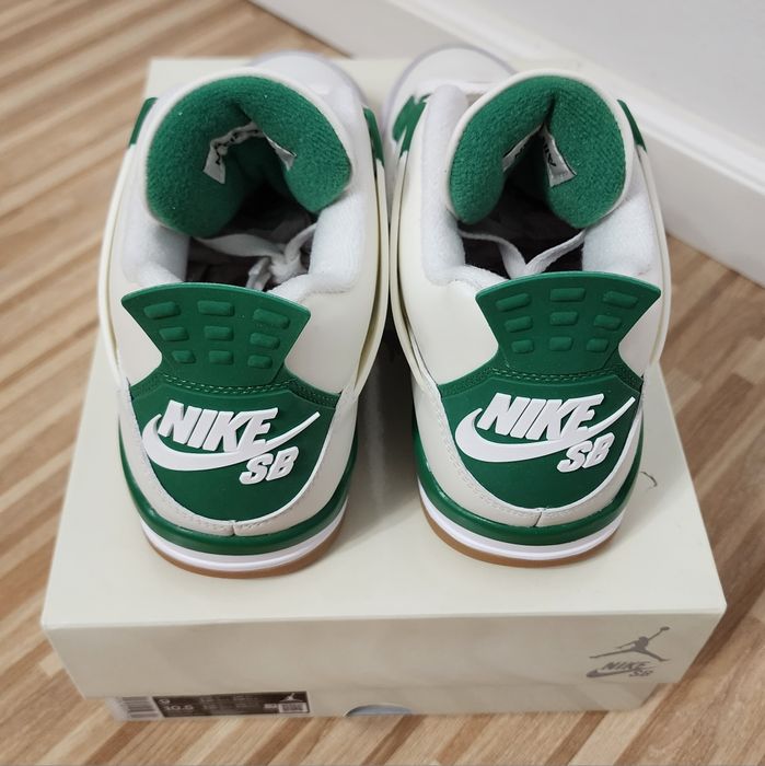 Jordan 4 Retro SB Pine Green DR5415-103 (EU42.5 | US9 | UK8)