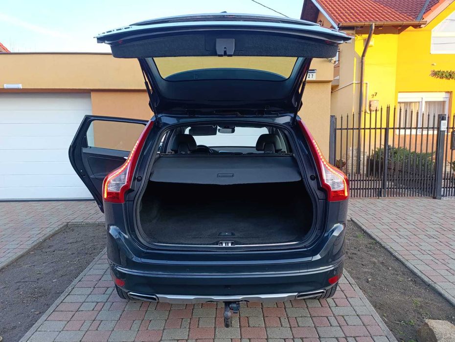 VOLVO XC60 MOMENTUM 2.0 D4 181 Cp 2015 Euro 6 Automata