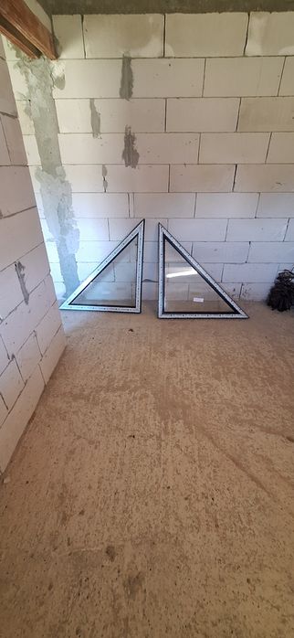 Vânt ferestre triunghi. noi.culoare Antracid 2buc