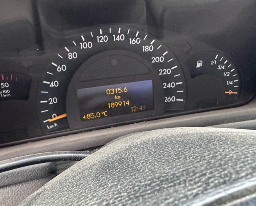 Мерцедес w203 на части.