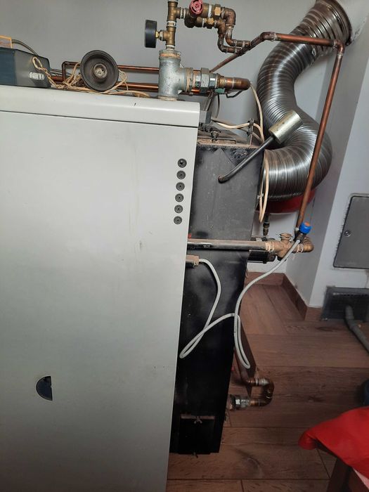 Vind centrala pe lemne