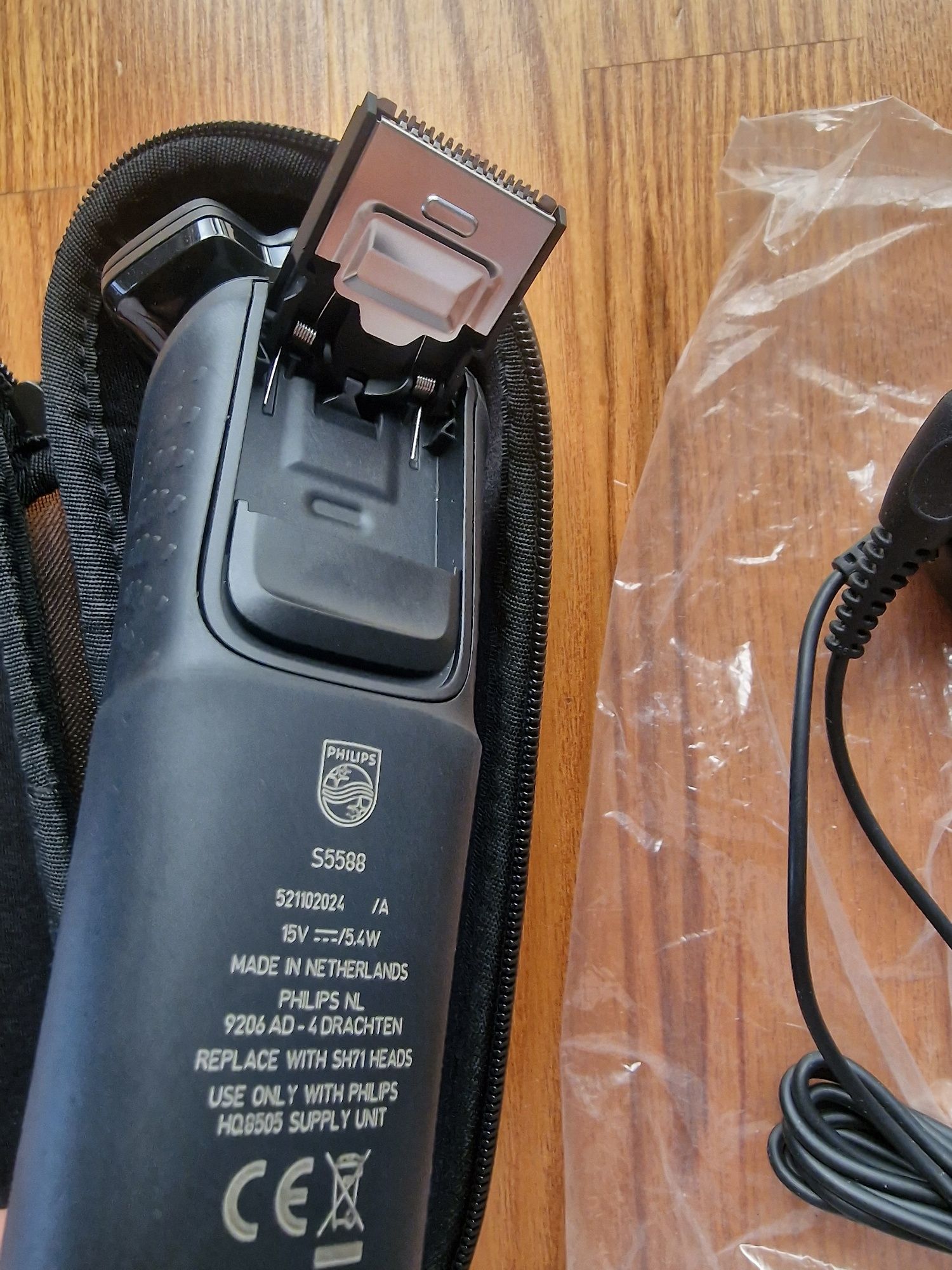 Aparat de barbierit PHILIPS Shaver Seria 5000 S5886/30, barbierit umed