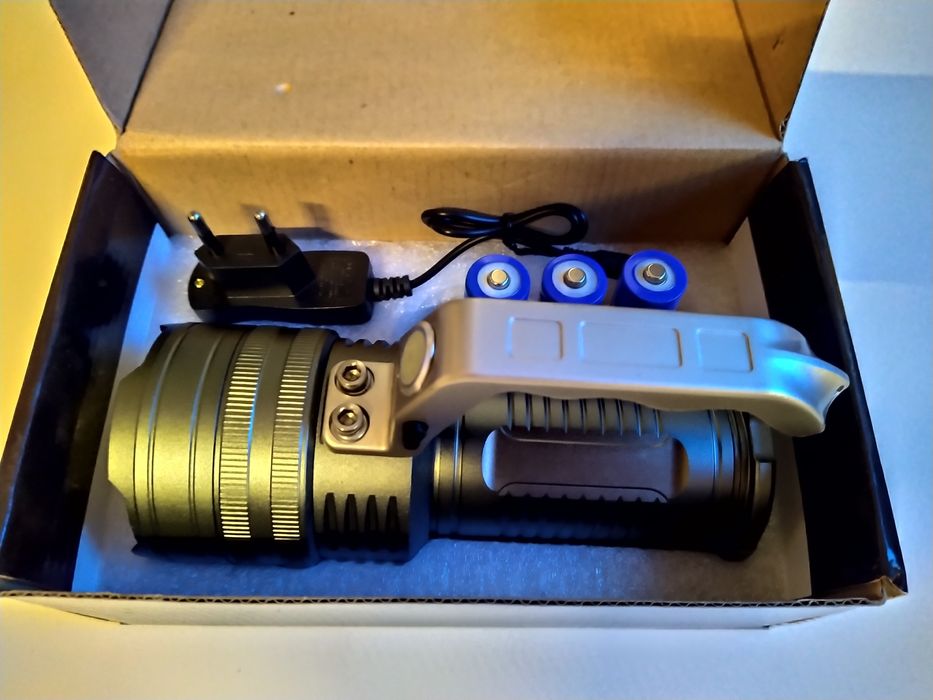 Lanterna Profesionala Led XML T6 3 Acumulatori Model MMC805