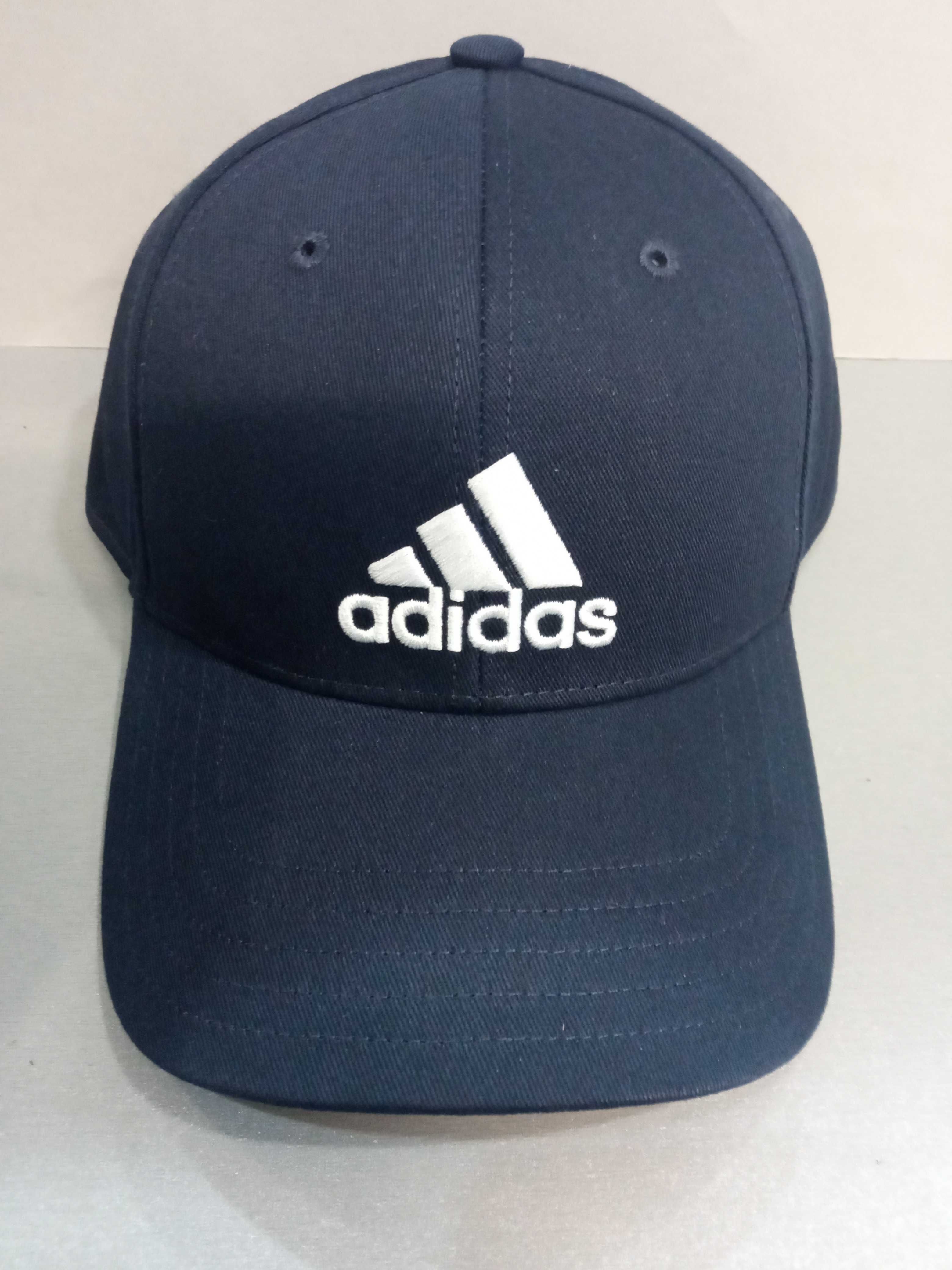 Adidas.Шапки с козирка.Нови.Оригинал.