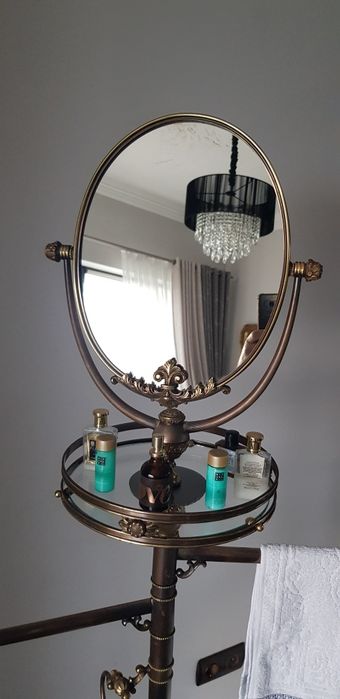 Suport din bronz pentru baie