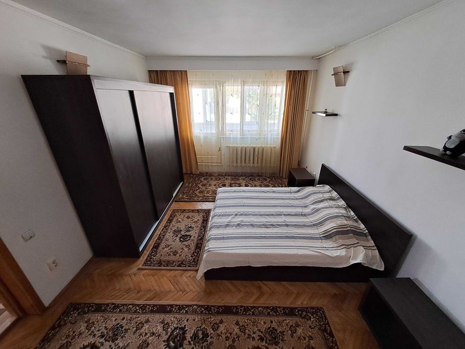 Proprietar inchiriez vila 6 camere in Constanta, Agigea ,Lazu