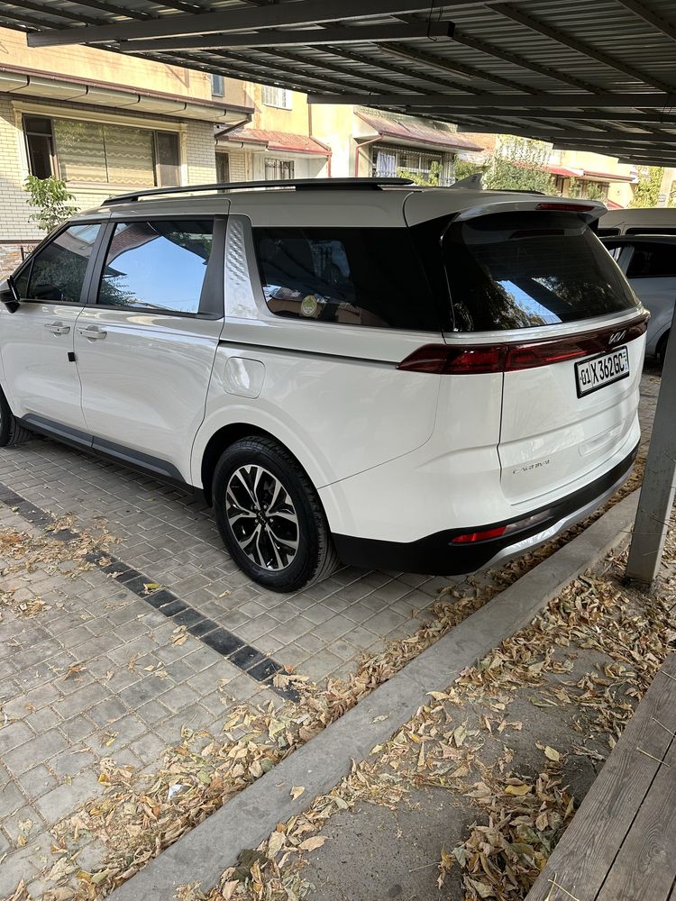 Kia carnival 2023 yil