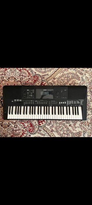 Продаю синтезатор YAMAHA PSR-E463