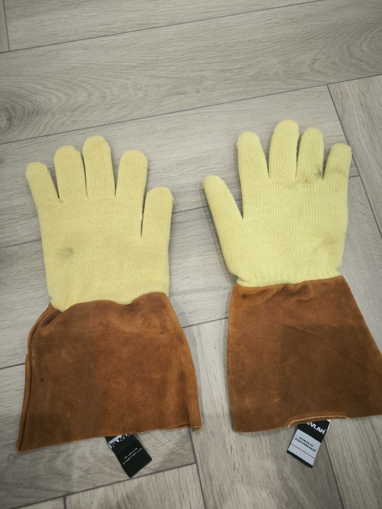 Кевларовые огнеупорные перчатки