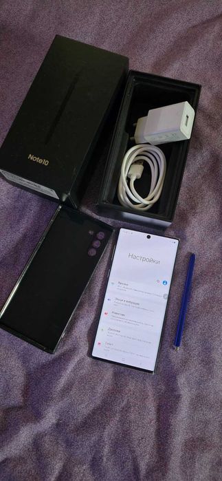 Samsung Galaxy Note 10 8GB RAM 256GB  Aura Glow ПЪЛЕН КОМПЛЕКТ!