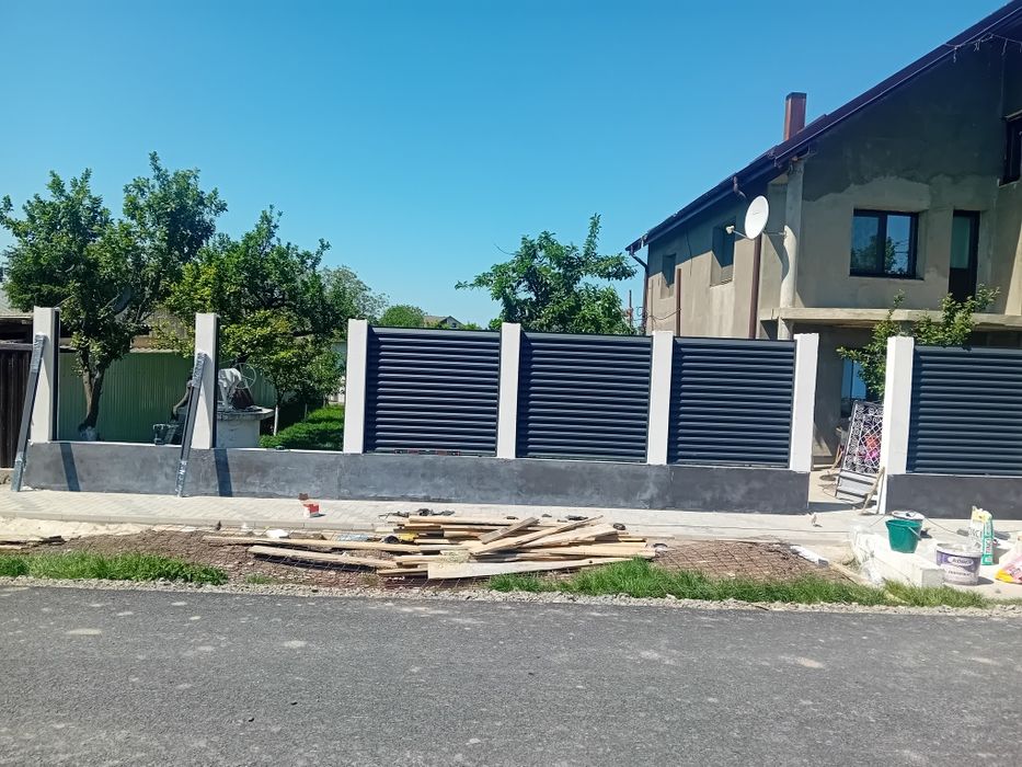 Garduri și porți din jaluzele sipca metalică fer forjat  plasă bur