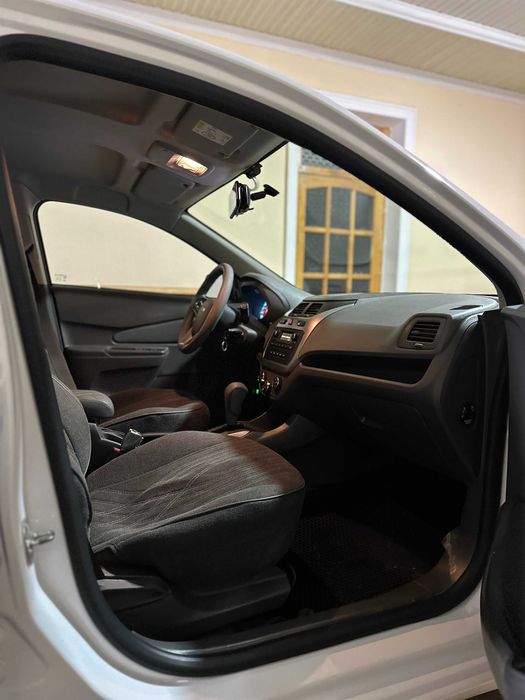 Cobalt 2024 Propan/Benzin