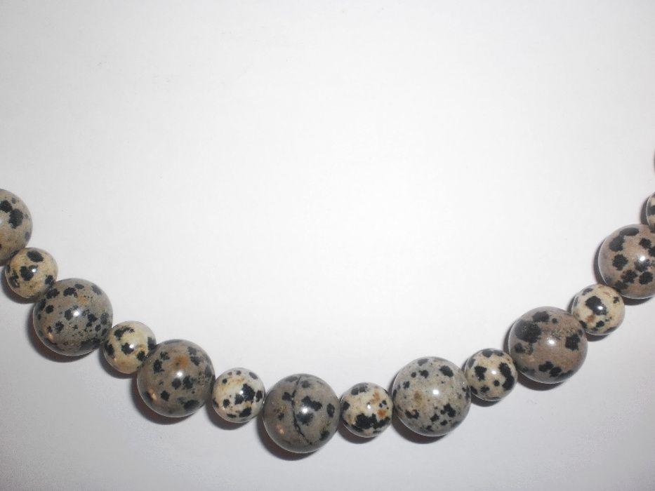 Гердан от далматински яспис-кръг