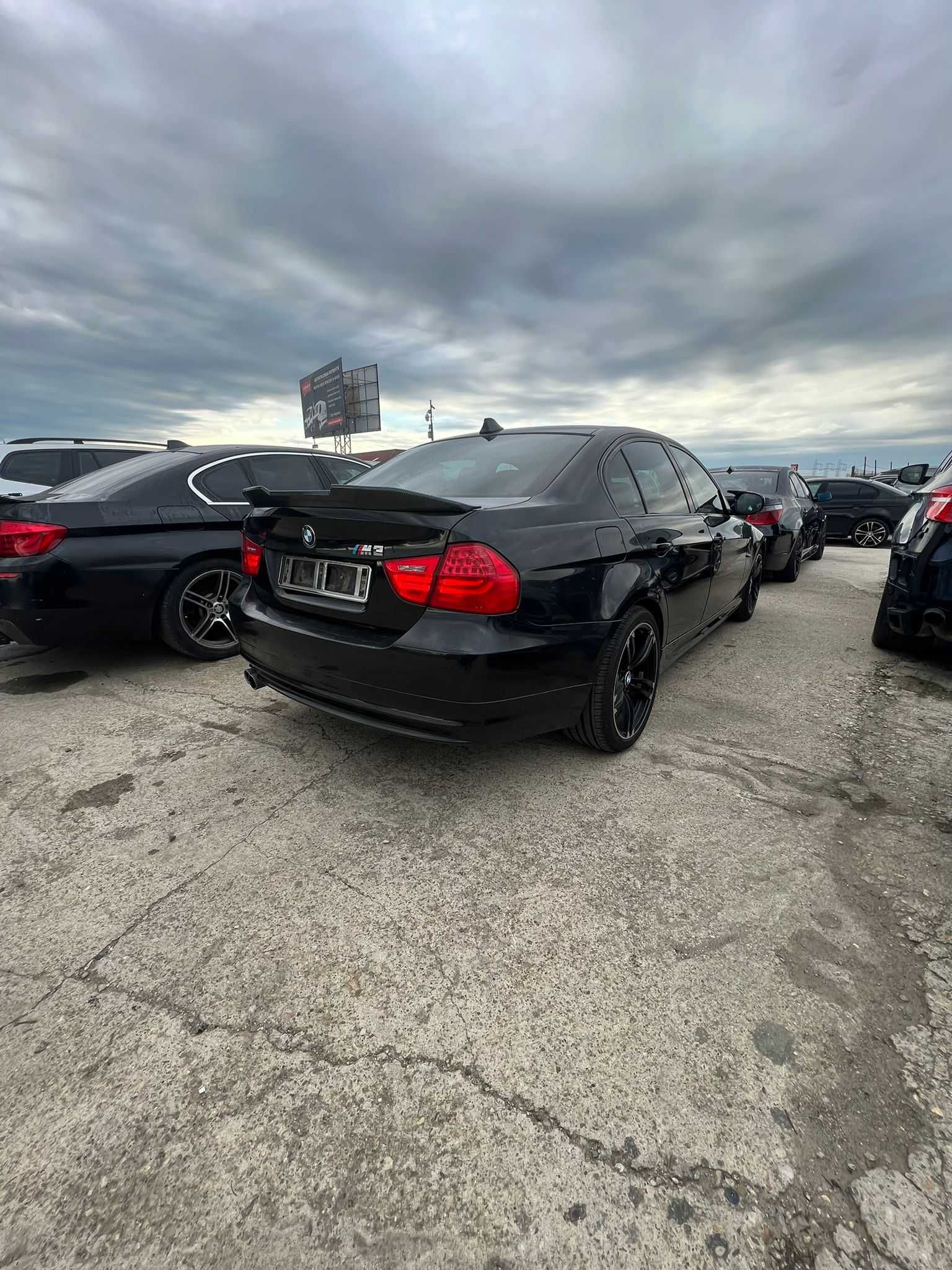 Dezmembrez BMW e90 facelift ,M pack