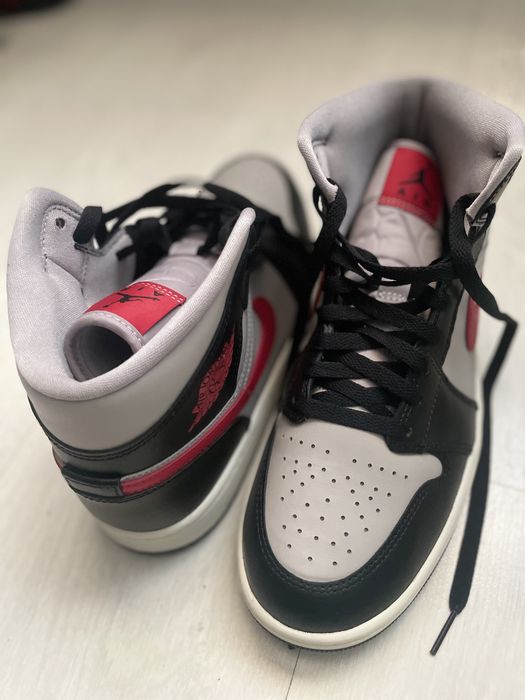 Air JORDAN 1 MID EU- 42 US- 8.5