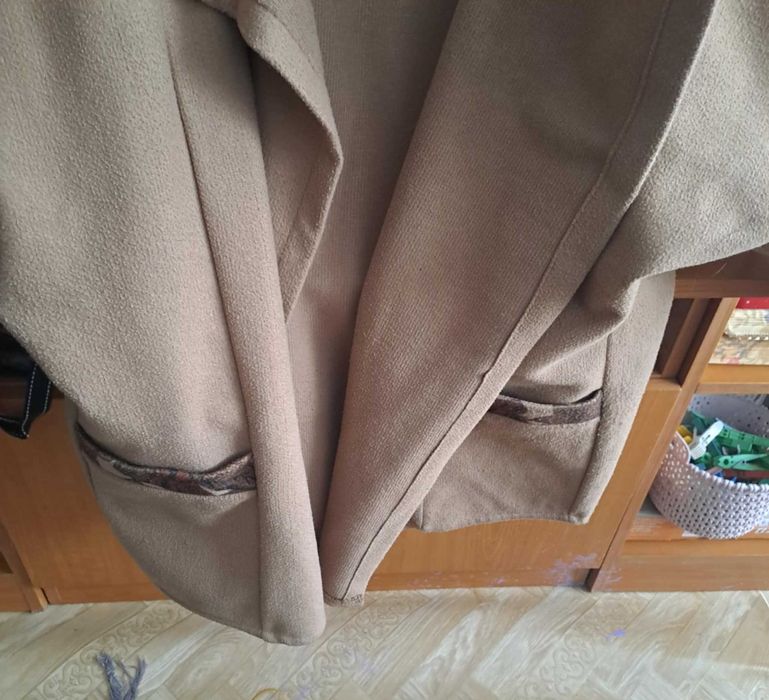 Дамско кафяво палто