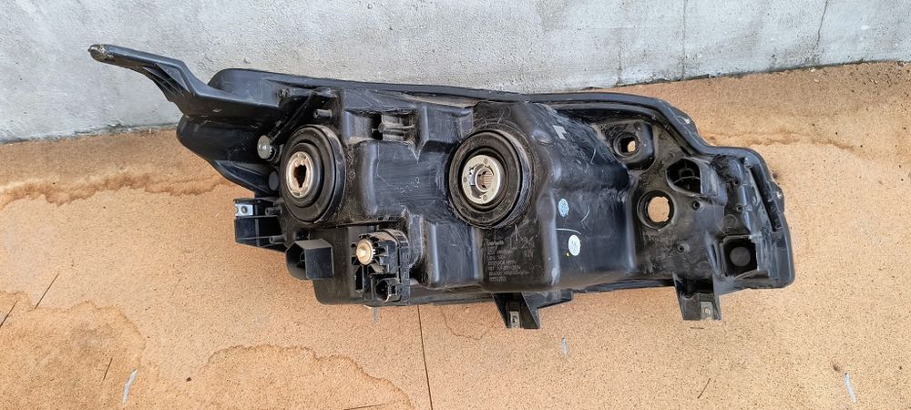 Far stanga suzuki vitara dupa anul 2014 original