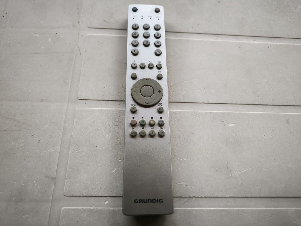 Продавам телевизор Grundig